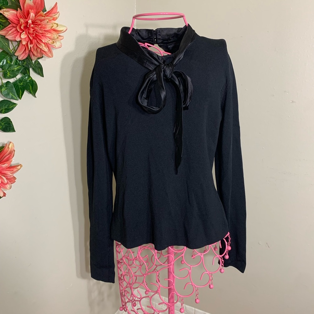 Anonymous long sleeve blouse